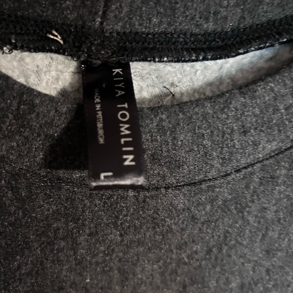 Elegant Black and Gray Women's Dress - Picture 5 of 5